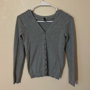 H&M Women's gray Lightweight Vee Cardigan Sweater button down size 4